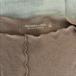 Abercrombie ruffle long sleeve shirt